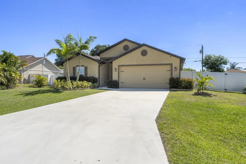 Picture of 712 SW Mccullough Avenue, Port St Lucie FL 34987