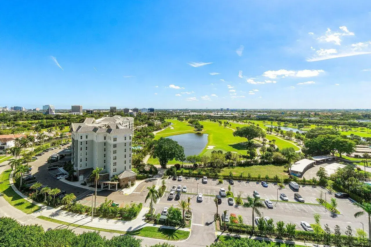 Picture of 2400 Presidential Way 1505, West Palm Beach, FL 33401