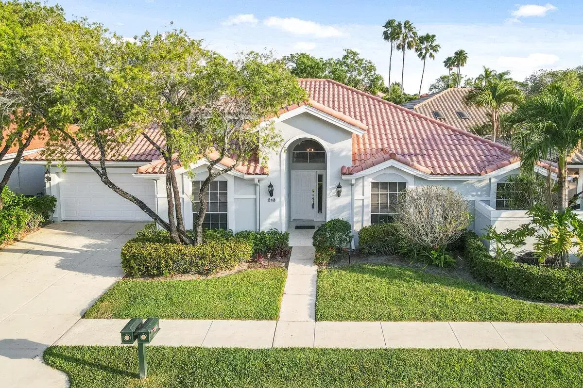 Picture of 213 Eagleton Lake Boulevard, Palm Beach Gardens, FL 33418