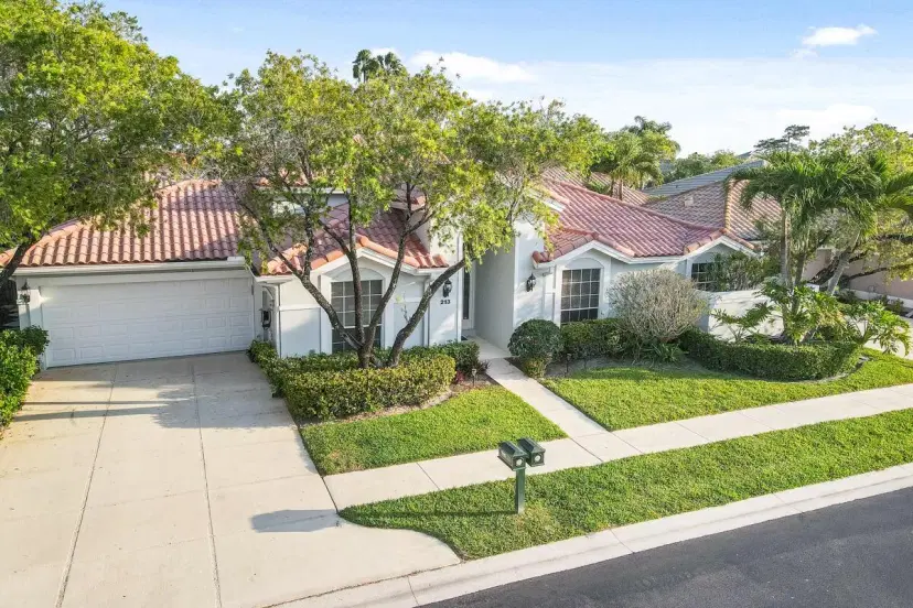 Picture of 213 Eagleton Lake Boulevard, Palm Beach Gardens FL 33418