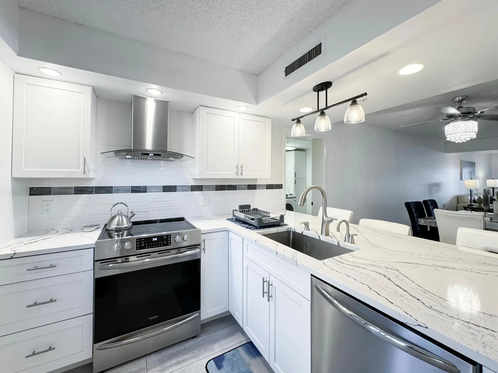 Picture of 1001 Seafarer Circle 102, Jupiter, FL 33477