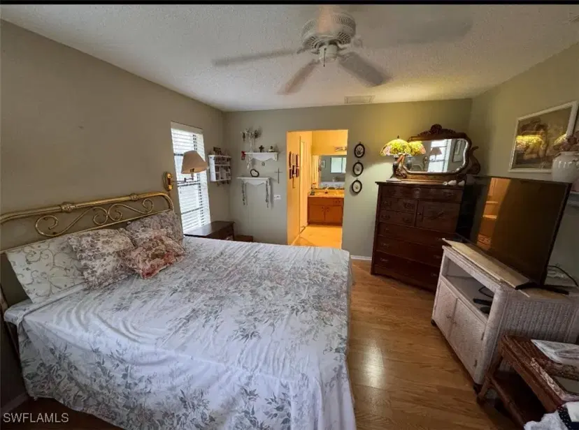Picture of 3977 Villmoor Ln, Fort Myers FL 33919