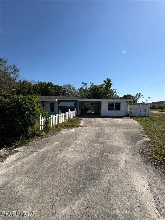 Picture of 18 Alabama Rd N, Lehigh Acres FL 33936