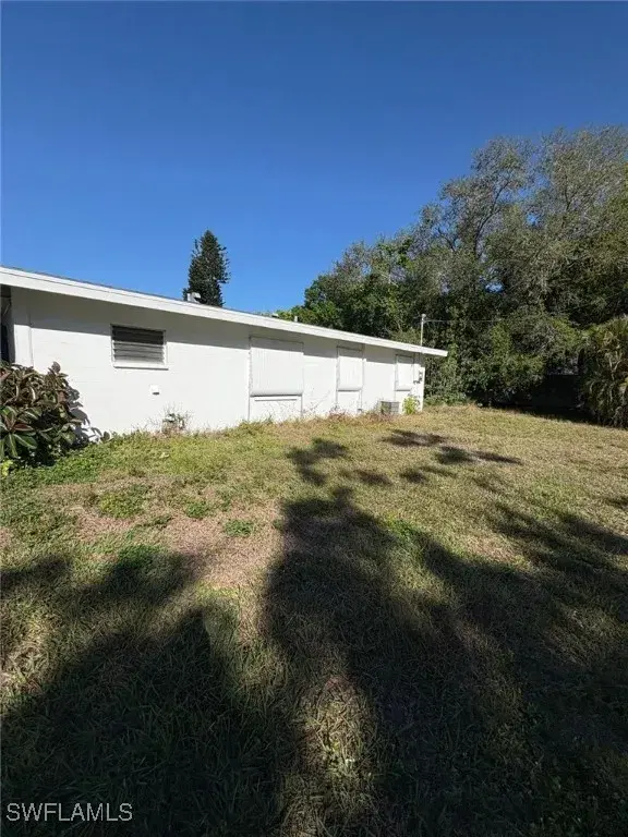 Picture of 18 Alabama Rd N, Lehigh Acres FL 33936