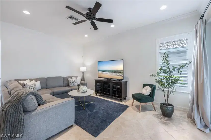 Picture of 1905 Isla De Palma Cir, Naples FL 34119