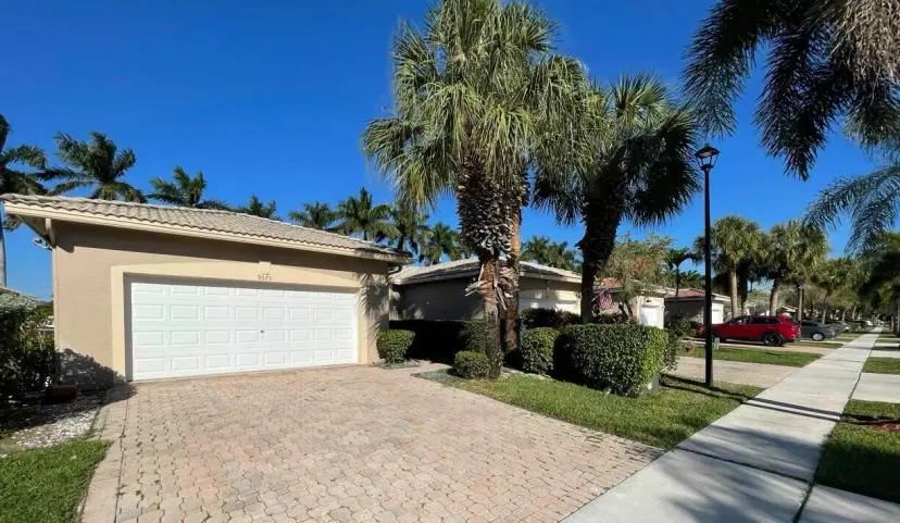 Picture of 9675 Crescent View Drive N, Boynton Beach FL 33437