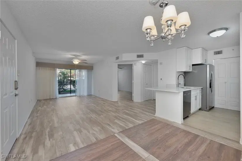 Picture of 8960 Colonnades Ct E 915, Bonita Springs FL 34135