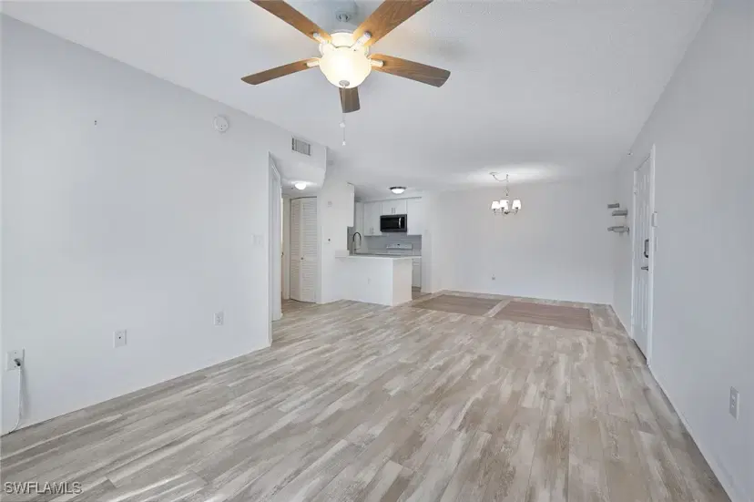 Picture of 8960 Colonnades Ct E 915, Bonita Springs FL 34135