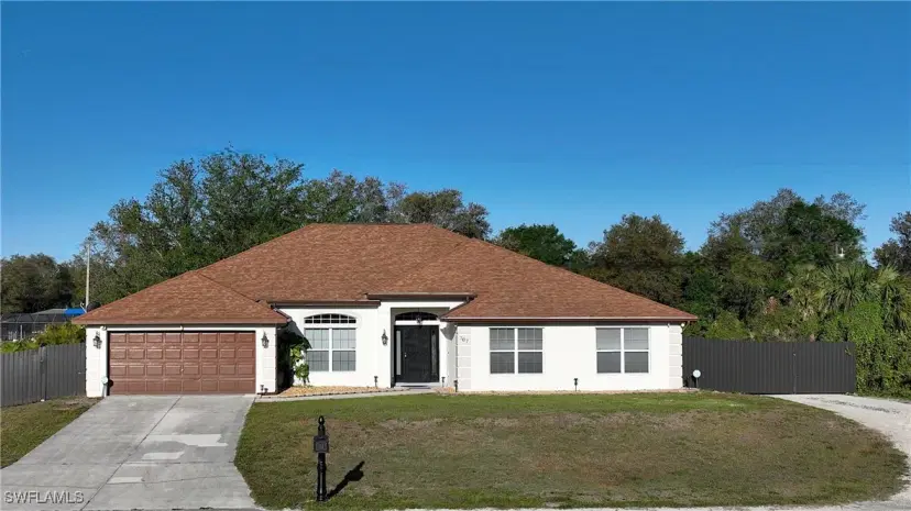 Picture of 707 Broadway Ave, Lehigh Acres FL 33972