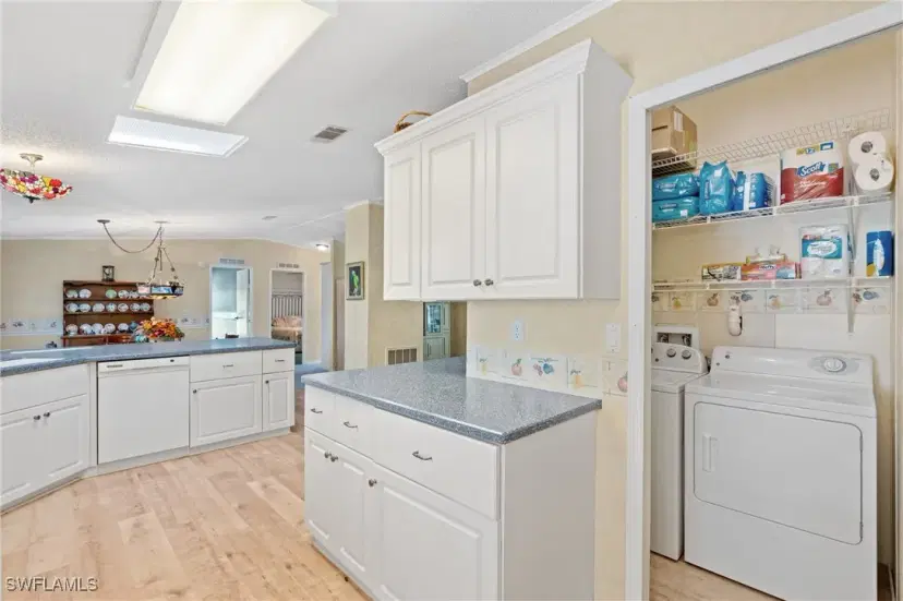 Picture of 278 Riverwood Rd, Naples FL 34114