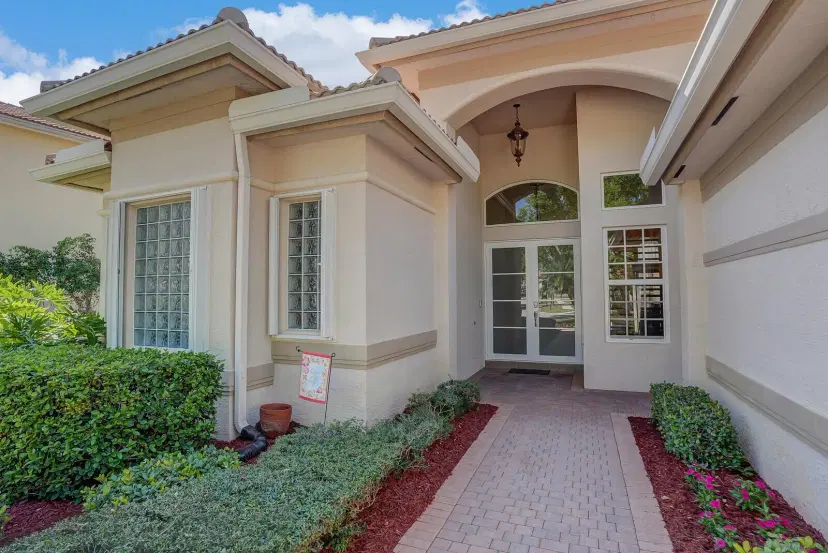 Picture of 10733 Castle Oak Drive, Boynton Beach FL 33473