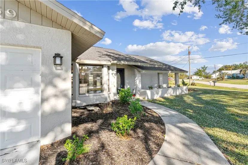 Picture of 7359 Van Lake Dr, Englewood FL 34224