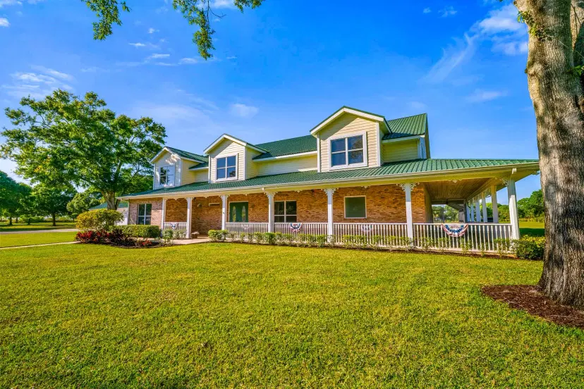 Picture of 8686 Andrews Avenue, Fort Pierce FL 34945