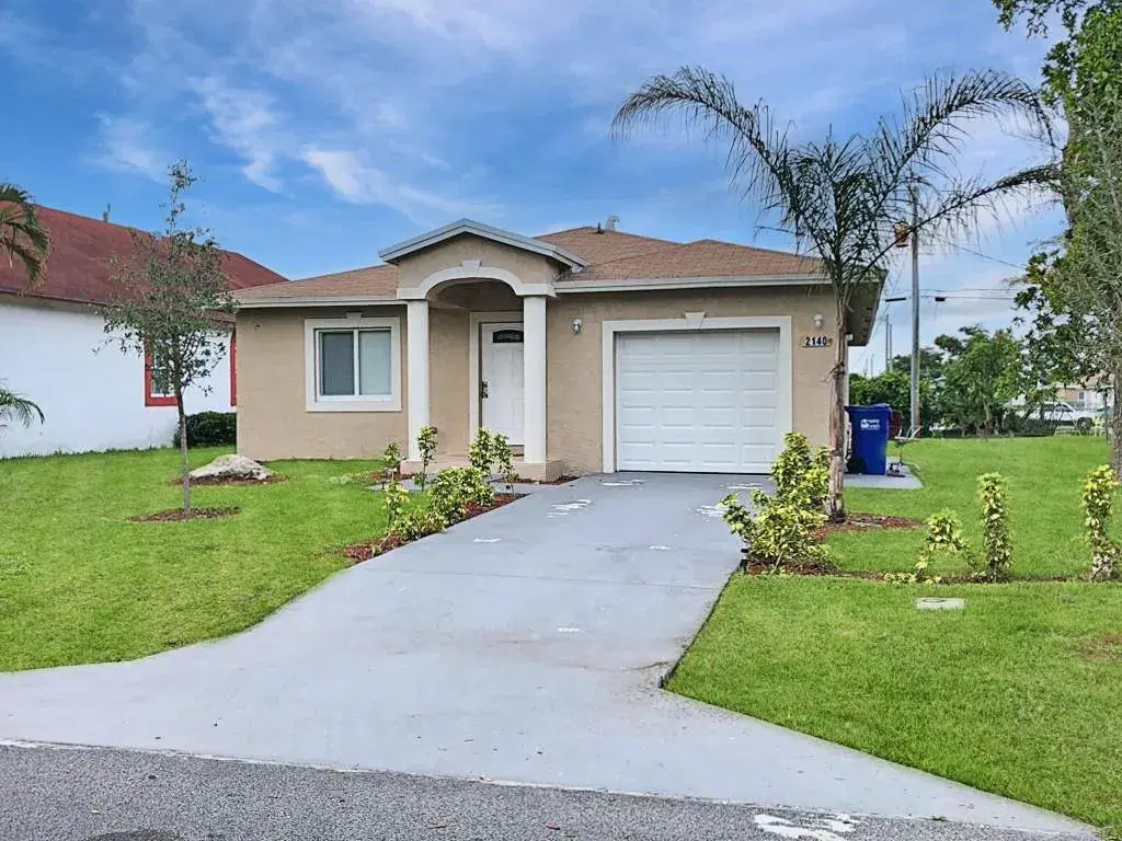 Picture of 2140 NW 4Th Court, Pompano Beach, FL 33069