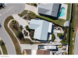 Picture of 1036 Lake Shore Ct, Naples, FL 34103