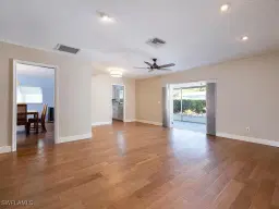 Picture of 1036 Lake Shore Ct, Naples, FL 34103