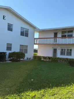 Picture of 111 Chatham E E, West Palm Beach, FL 33417
