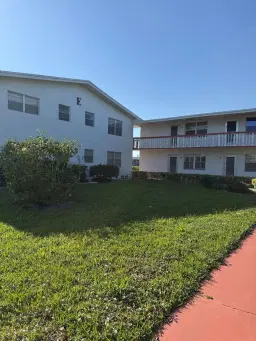 Picture of 111 Chatham E E, West Palm Beach, FL 33417