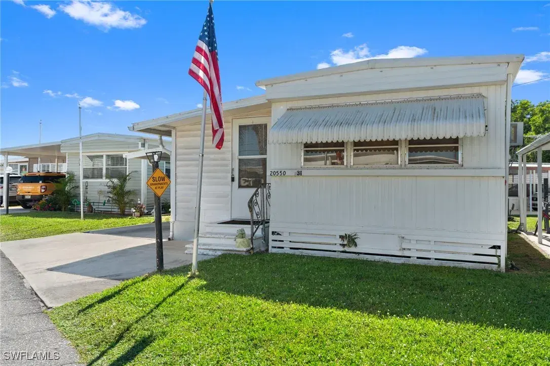 Picture of 20550 Basin Dr, Estero, FL 33928