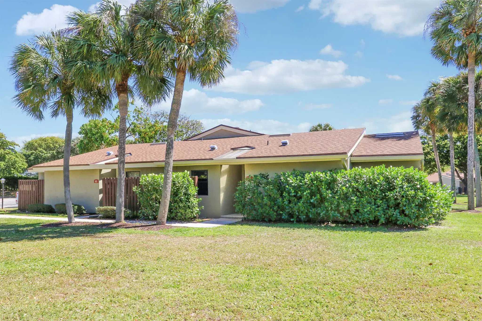 Picture of 92 Meadows Drive, Boynton Beach, FL 33436
