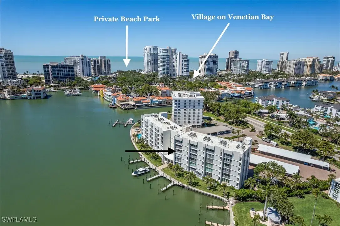 Picture of 300 Park Shore Dr 4C, Naples, FL 34103