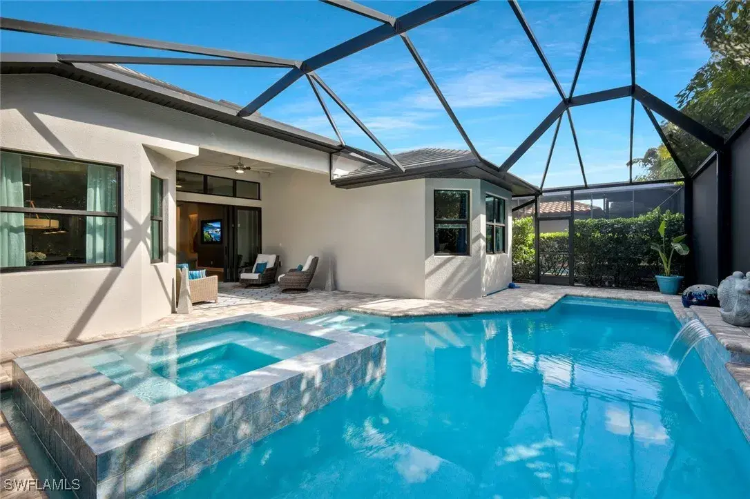 Picture of 10111 Palazzo Dr, Naples, FL 34119