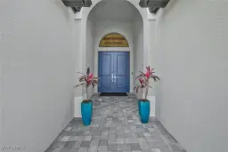 Picture of 10111 Palazzo Dr, Naples, FL 34119