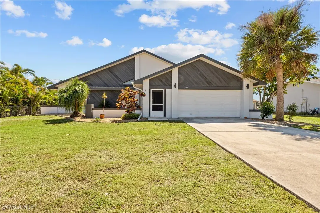 Picture of 6013 Macbeth Ln, Fort Myers, FL 33908