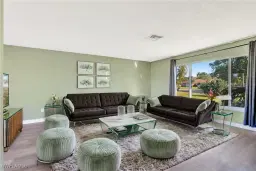 Picture of 223 Pine Valley Cir, Naples, FL 34113