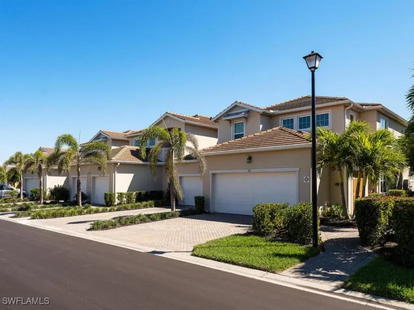 Picture of 4601 Arboretum Cir 103, Naples FL 34112