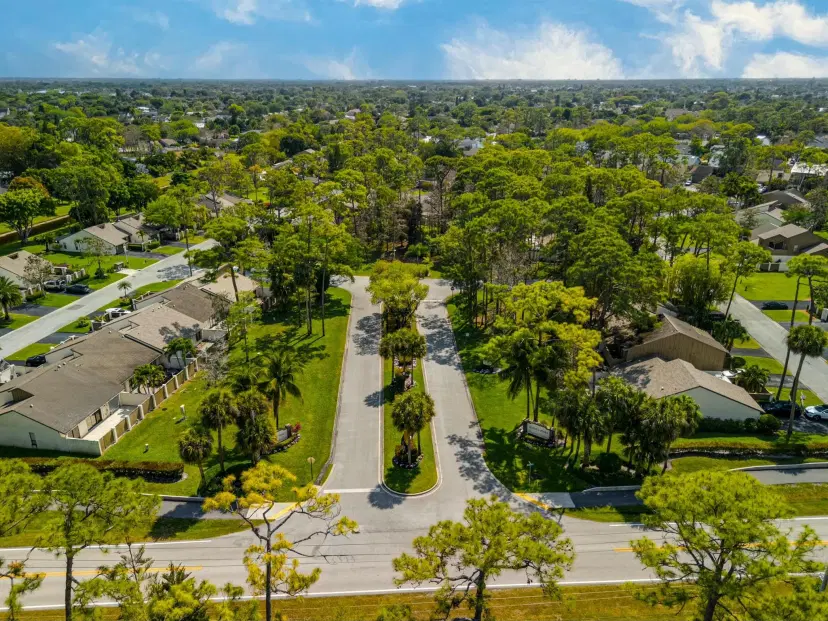 Picture of 244 Pleasant Wood Drive, Wellington FL 33414