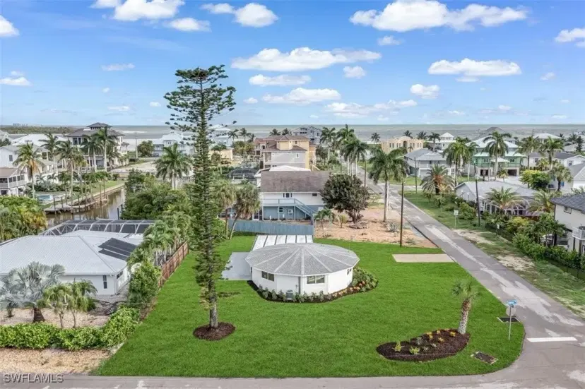 Picture of 190 Tarpon Rd, Fort Myers Beach FL 33931