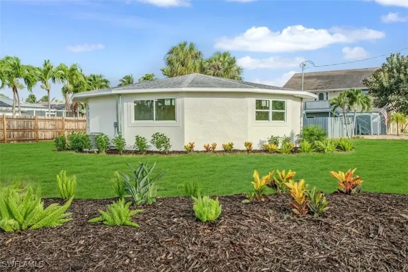 Picture of 190 Tarpon Rd, Fort Myers Beach FL 33931
