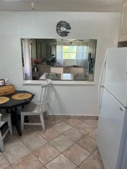 Picture of 9721 Sunrise Lakes Blvd 201, Sunrise, FL 33322