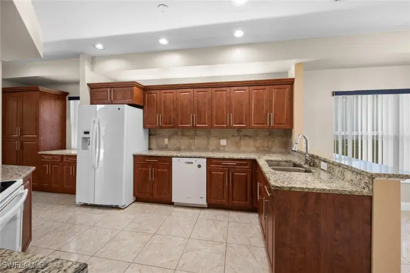 Picture of 743 Provincetown Dr, Naples FL 34104