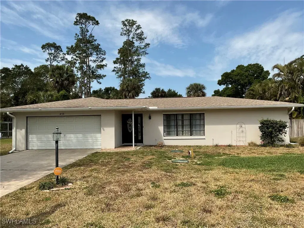 Picture of 213 Lake Ave, Lehigh Acres, FL 33936