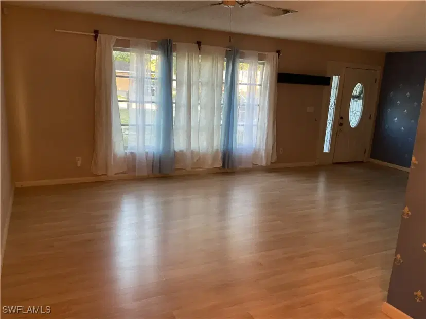 Picture of 213 Lake Ave, Lehigh Acres FL 33936