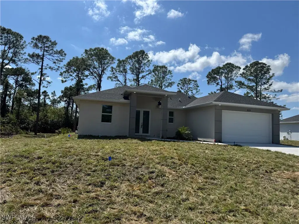 Picture of 928 Anthony St E, Lehigh Acres, FL 33974