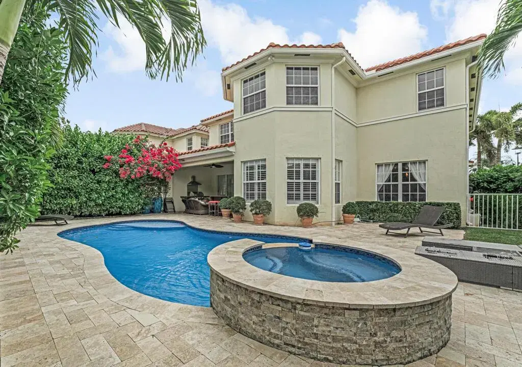 Picture of 10181 Cobblestone Creek Drive, Boynton Beach, FL 33472