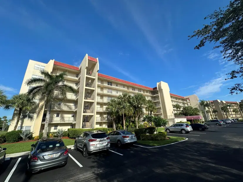 Picture of 3871 Via Poinciana 302, Lake Worth FL 33467