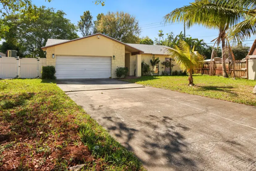 Picture of 1072 Fernlea Drive, West Palm Beach FL 33417