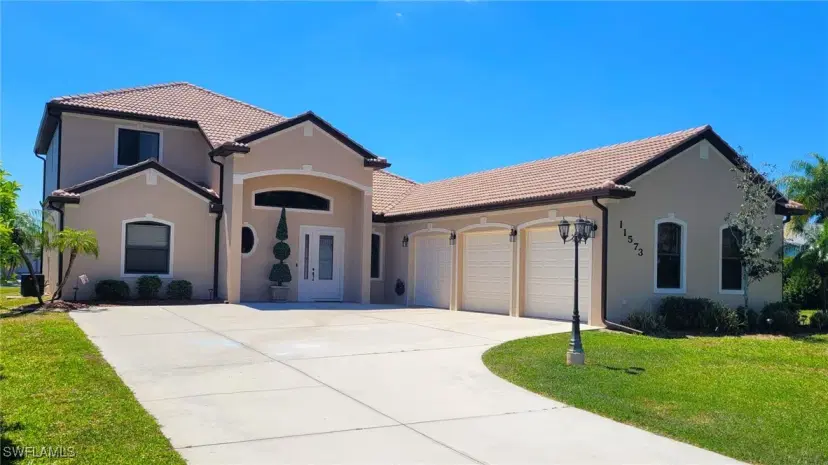 Picture of 11573 SOUTHWEST Dallas Dr N, Lake Suzy FL 34269