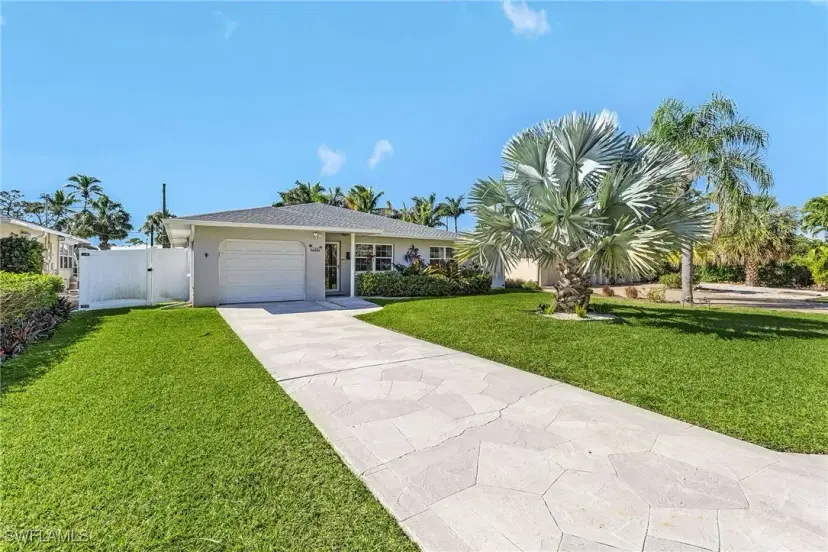 Picture of 116 1St St, Bonita Springs FL 34134