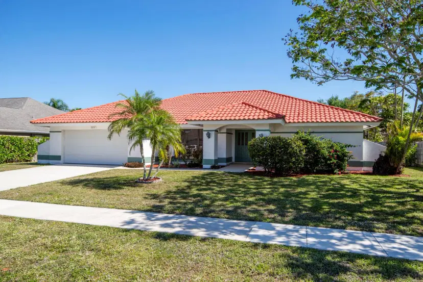 Picture of 2057 Amesbury Circle, Wellington FL 33414