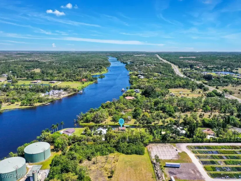 Picture of 1831 Seminole Harbor Dr, Alva FL 33920