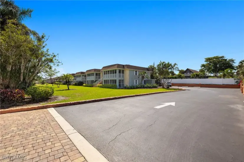 Picture of 1400 Pompei Ln 1, Naples FL 34103
