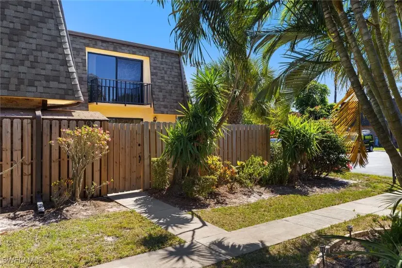 Picture of 5544 Malt Dr 2, Fort Myers FL 33907