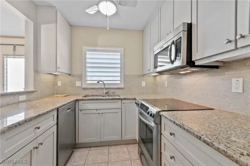 Picture of 490 Broad Ave S, Naples FL 34102