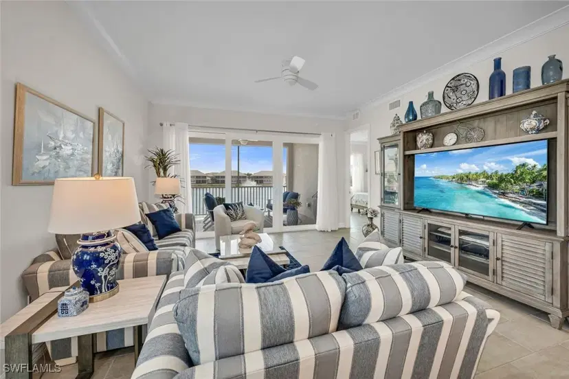 Picture of 163 Indies Dr E 101, Naples FL 34114
