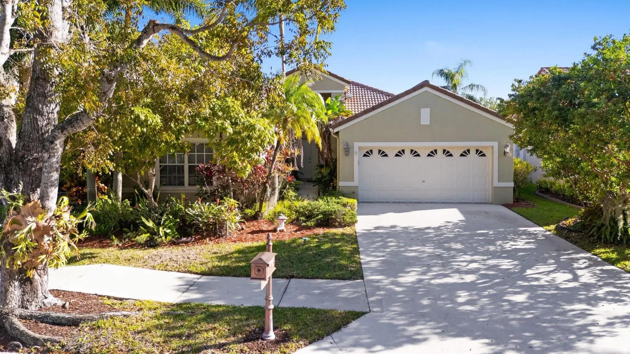 Picture of 189 Cameron Dr, Weston, FL 33326